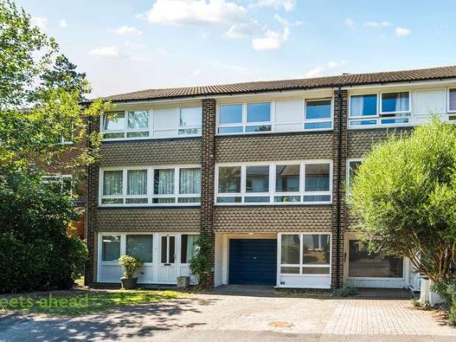 House for sale in London Borough of Croydon, Upper Norwood
