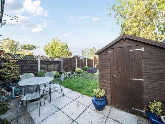 House for sale in Horsell, Woking