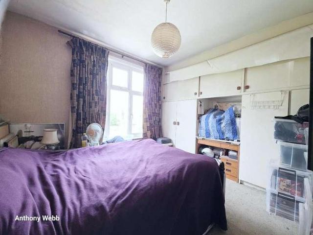 House for sale in Palmers Green, Greater London