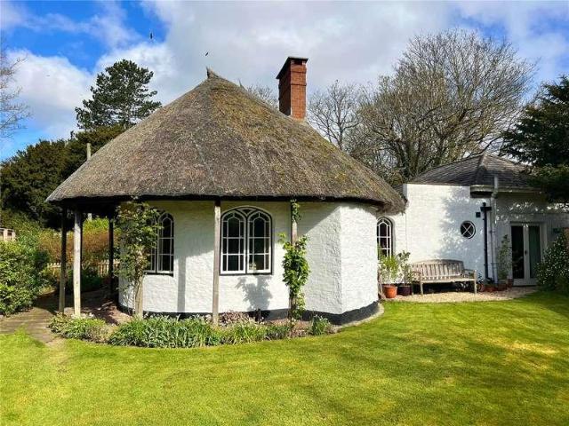 House for sale in Chapel Cleeve, Somerset
