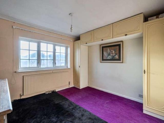 House for sale in Lower Halliford, Surrey