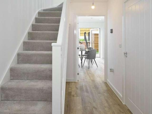 House for sale in Dee Park, Reading