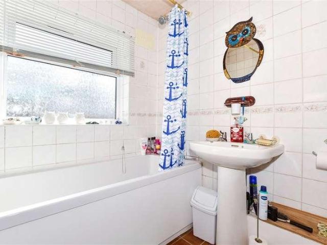 House for sale in Ringlestone, Midway