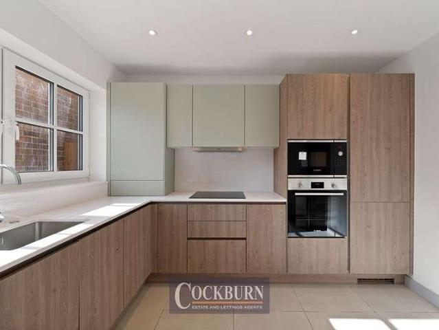 House for sale in South End, Greater London