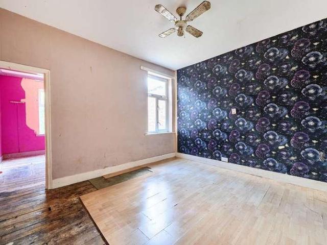 House for sale in Sutton New Town, Greater London