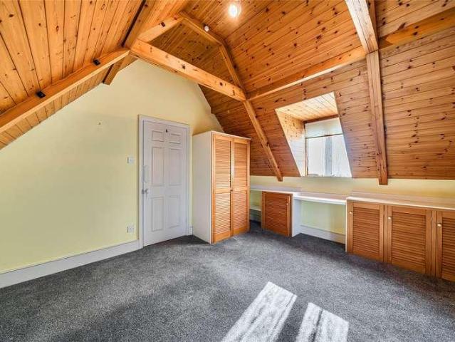 House for sale in London Borough of Merton, Mitcham