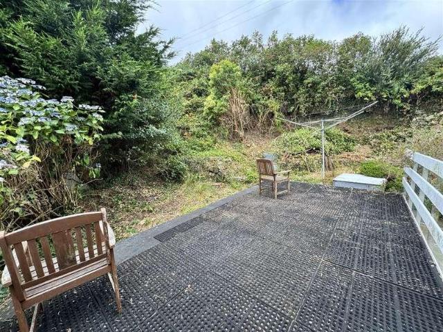 House for sale in Hallaze, Scredda