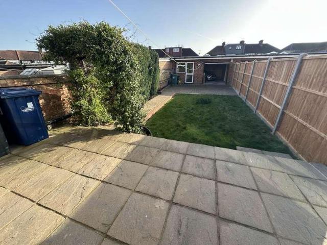 House for sale in London Borough of Ealing, Greenford