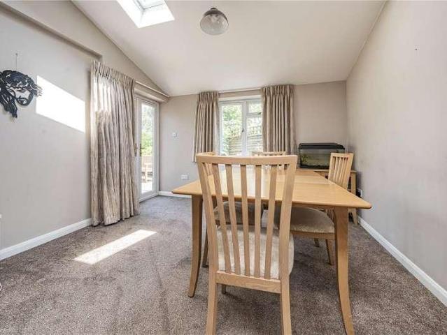 House for sale in Motspur Park, Greater London