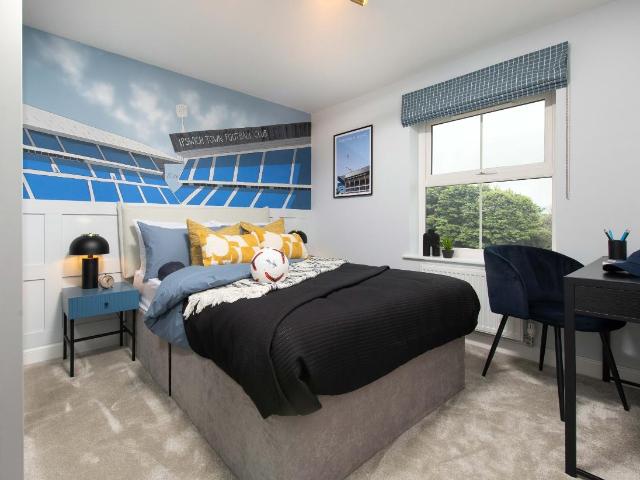 House for sale in Lunt, Buckley Hill