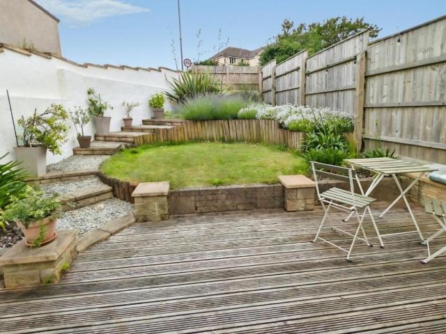 House for sale in Kingswood