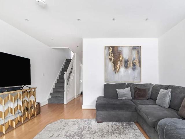 House for sale in Plaistow, Greater London