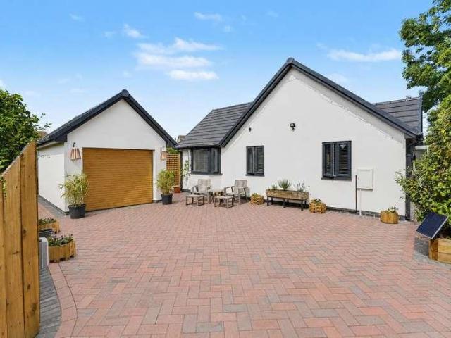 House for sale in Caldermill, East Midlands