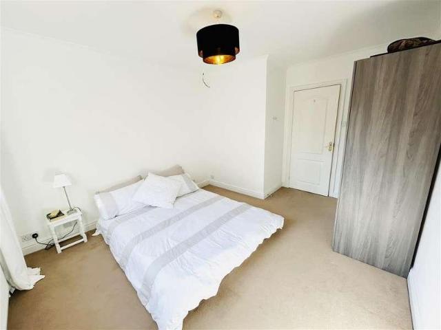 House for sale in Huddersfield, Clayton West