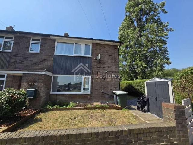 House for sale in Thornhill Lees, Dewsbury