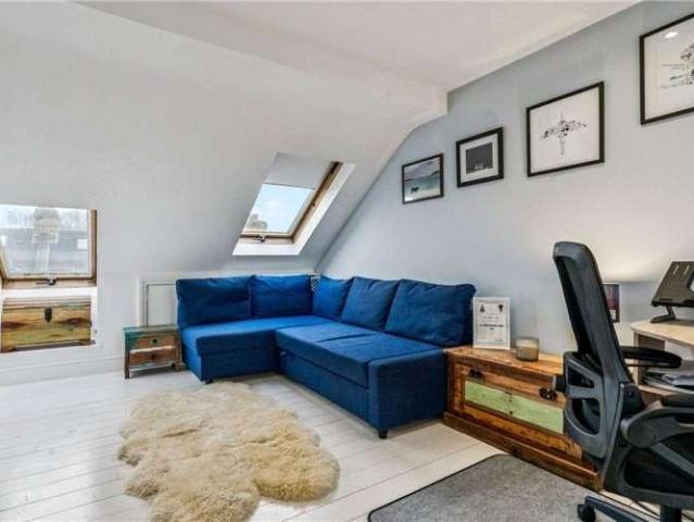 House for sale in East Sheen, Greater London