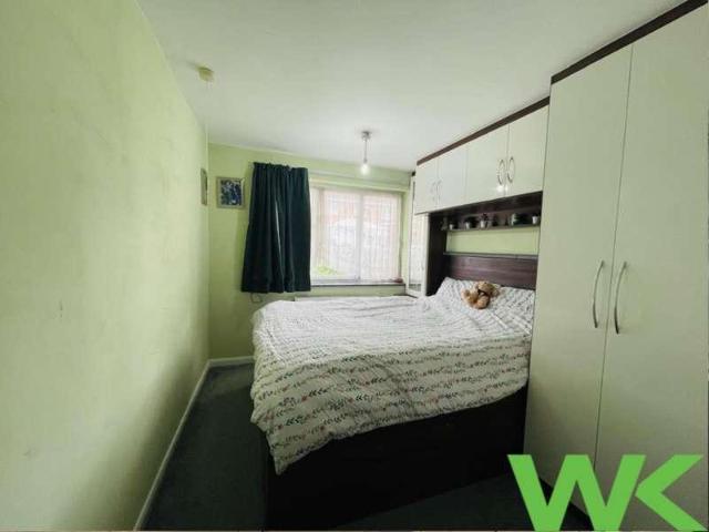 House for sale in Black Lake, Hill Top