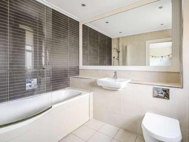 House for sale in Lunnon, Buckinghamshire