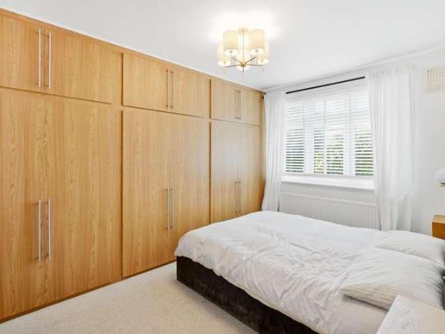 House for sale in London Borough of Lewisham, Bell Green
