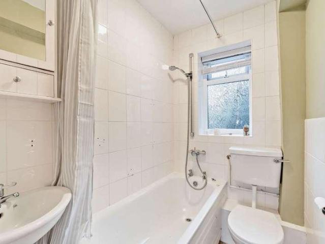House for sale in Fossebridge, Gloucestershire