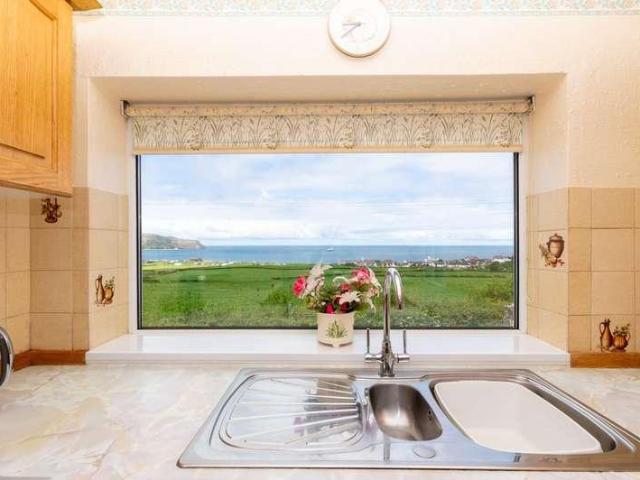 House for sale in Pant-y-wennol, Wales