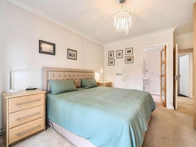 House for sale in Pinner, Greater London