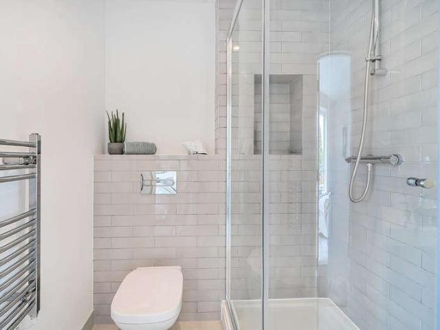 House for sale in Farnborough, Hampshire