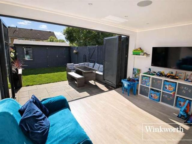 House for sale in Borehamwood, Hertsmere