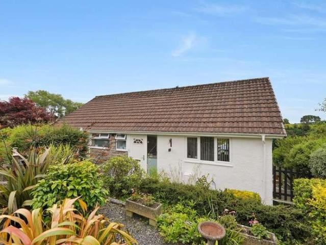 House for sale in Lamellion, Cornwall