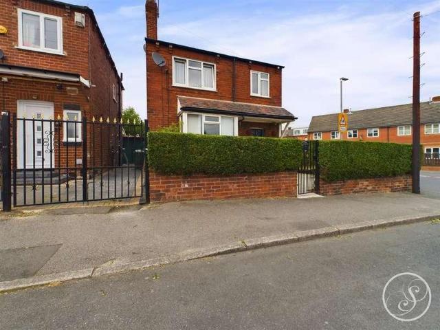 House for sale in Harehills, West Yorkshire