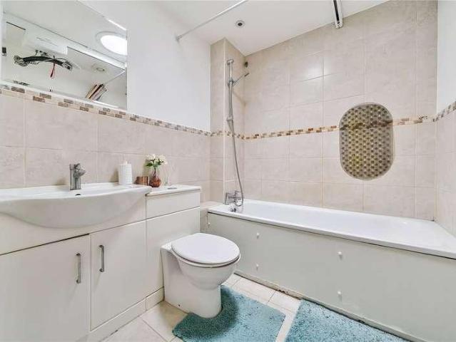 House for sale in Lower Green Esher, Blackhills
