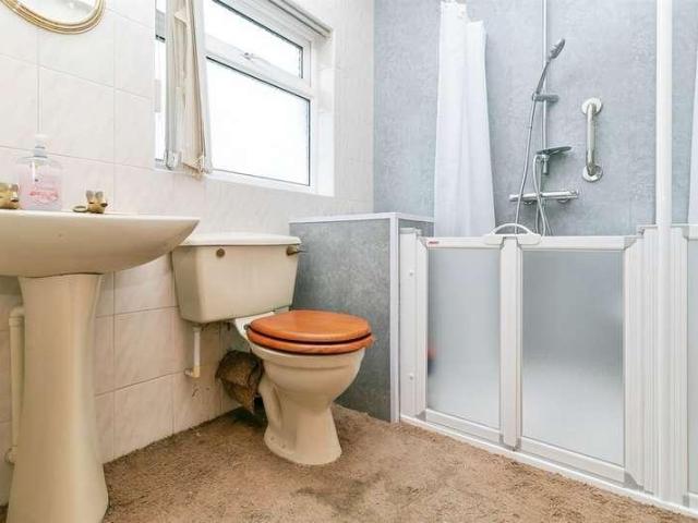 House for sale in Colcot, Barry