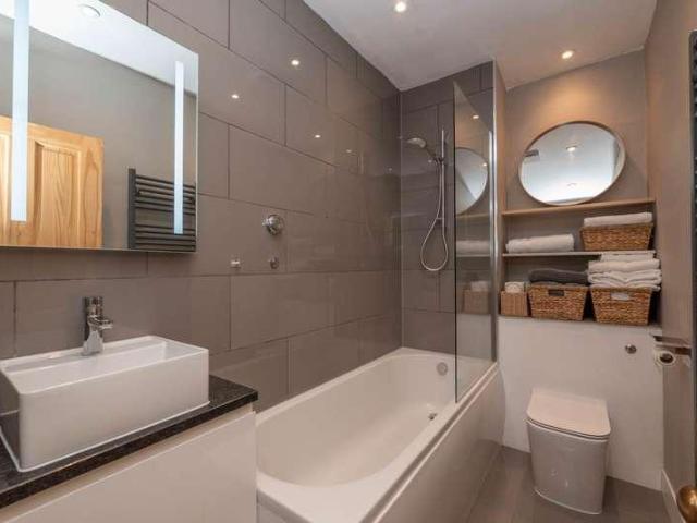 House for sale in St. Dunstan's, The Bridge