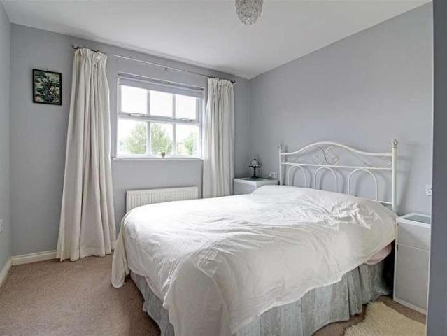 House for sale in Ashlyns Estate, Pouchen End