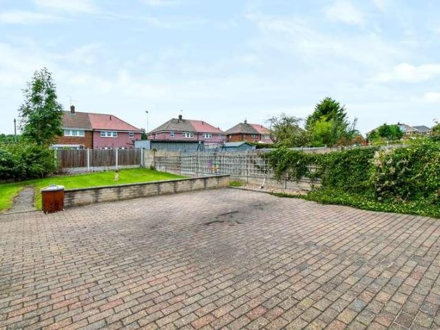 House for sale in Holmgate, North East Derbyshire
