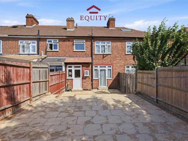 House for sale in Edmonton, Greater London