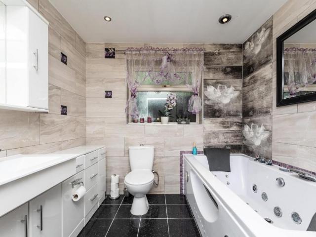House for sale in Ferrybridge, West Yorkshire