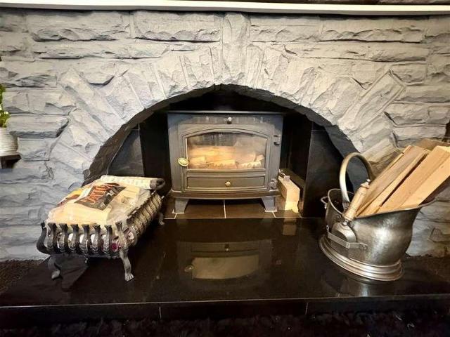 House for sale in Low Moor, West Yorkshire