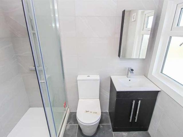 House for sale in Ossett, West Yorkshire