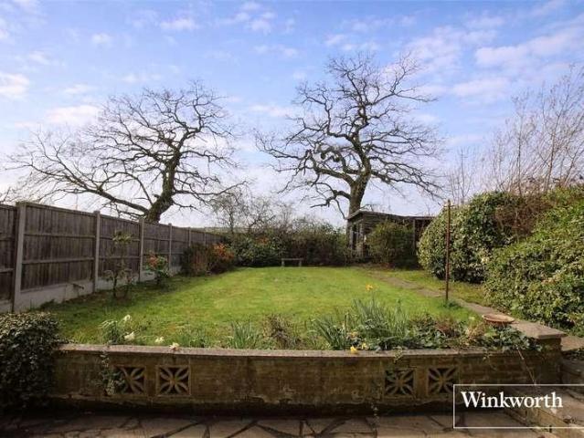 House for sale in Elstree and Borehamwood, Borehamwood