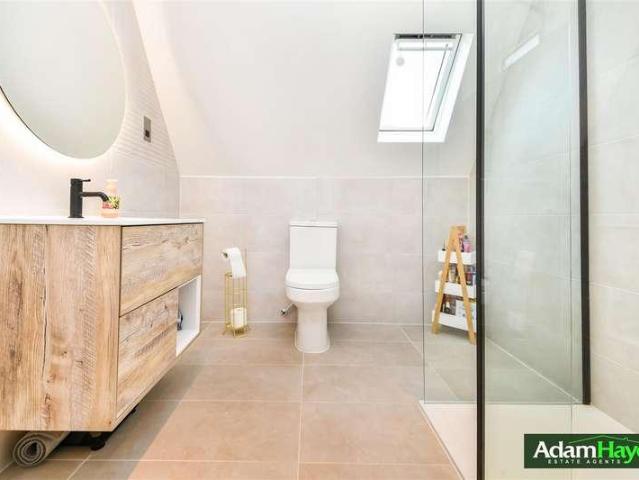 House for sale in North Finchley, Greater London