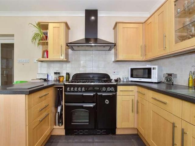 House for sale in Mill Hill, Ash