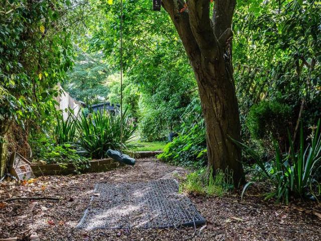 House for sale in The Butts, Kent