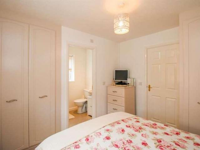House for sale in Warmfield, West Yorkshire