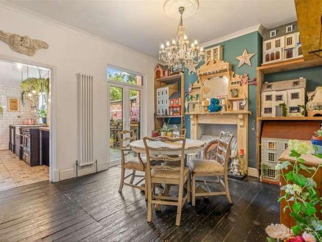House for sale in Aylestone Park, Old Wharf