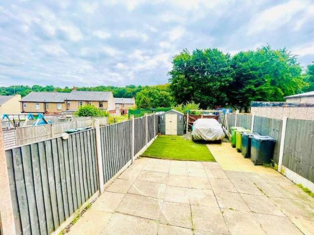House for sale in Cowlersley, West Yorkshire