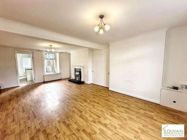 House for sale in Sirhowy, Wales