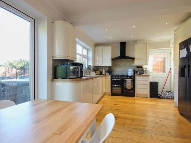 House for sale in Arnold, Long Riston