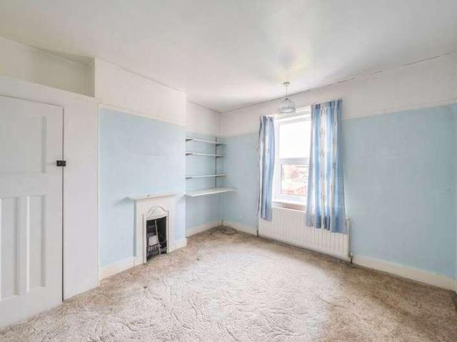 House for sale in Woodside Estate, Houghton Regis