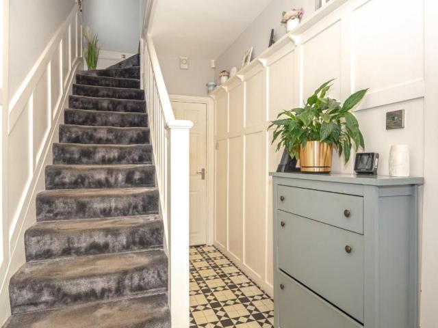 House for sale in Wortley, West Yorkshire